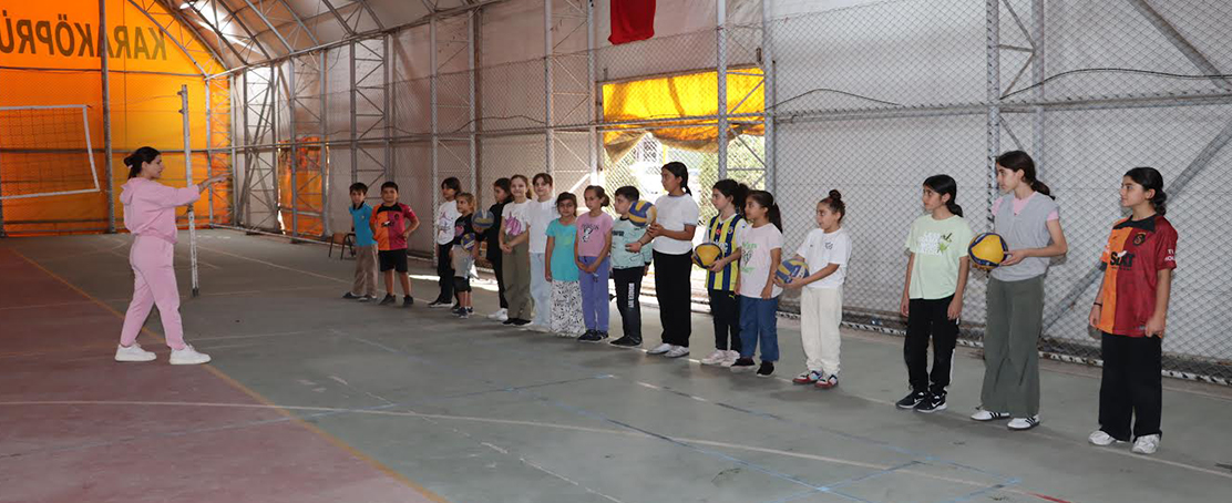 Karaköprü’de Gençler Voleybolla Buluşuyor!