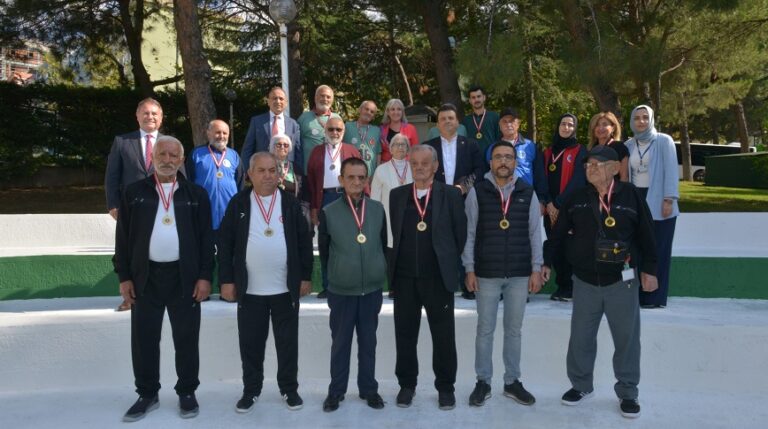 Hasan Öztürk: “Ruhu Genç Kalanların Yaşlılar Günü Kutlu Olsun”