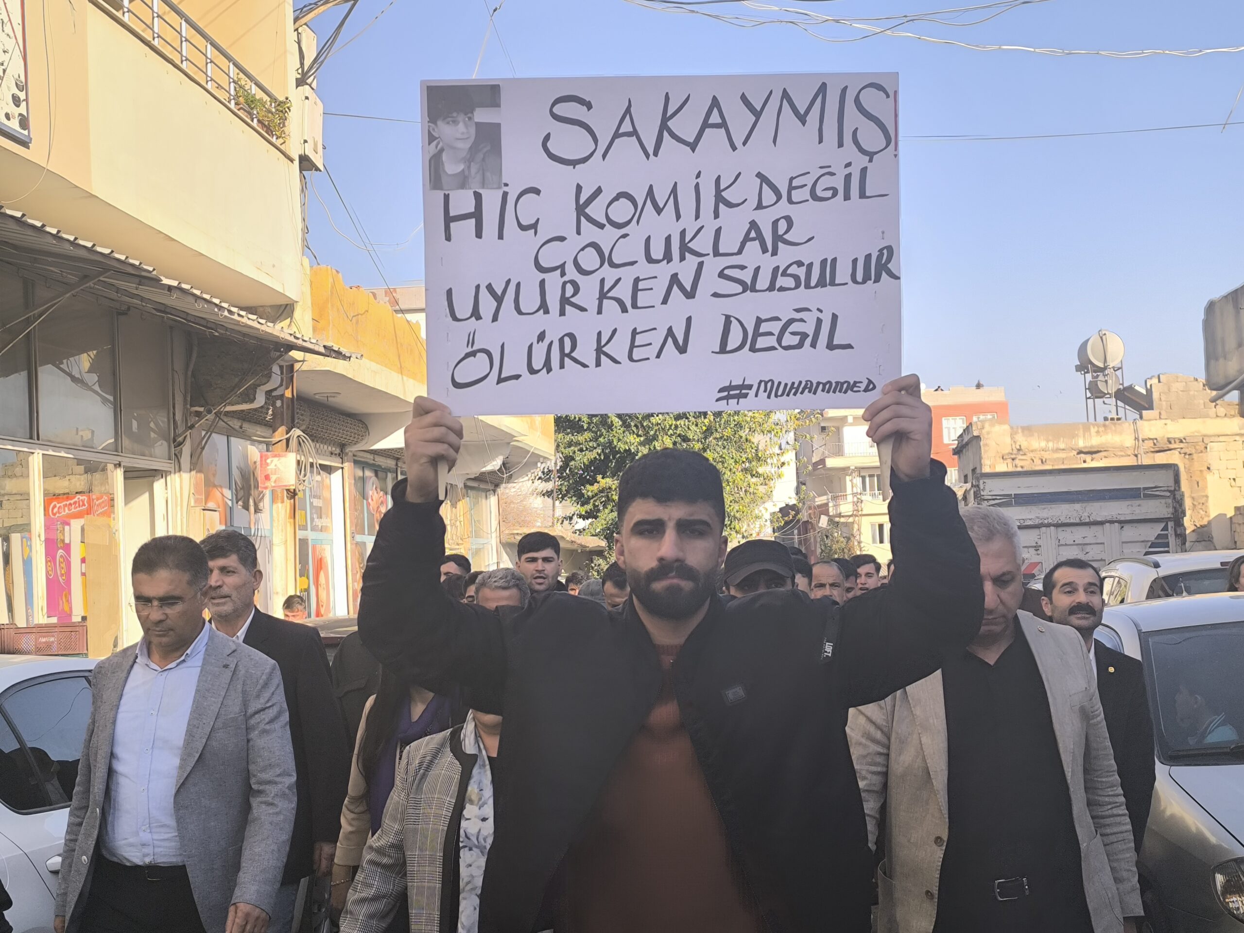 Muhammed Kendirci’nin Ölümü Bozova’yı Ayağa Kaldırdı: “Savcı Uyuma, Failleri Yakala!”