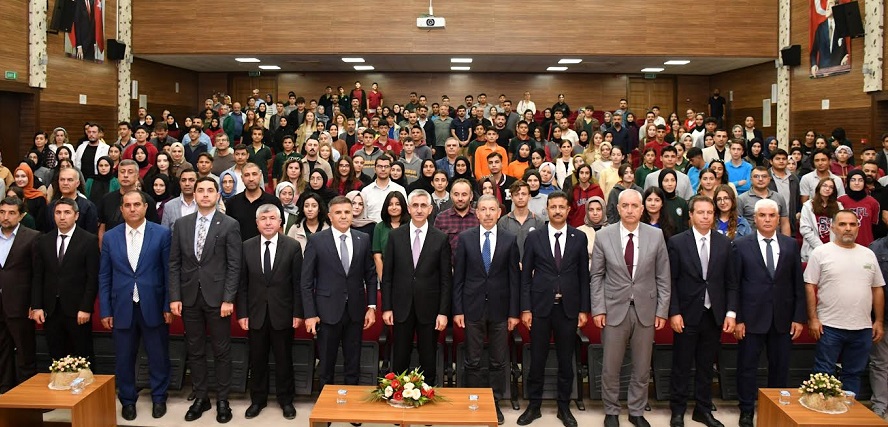 Milli Eğitim Bakan Yardımcısı Nazif Yılmaz: “Okul Kütüphaneleri Okulun Kalbi Olmalı”