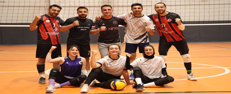 Öğretmenler Karaköprü’de Sahaya Çıktı