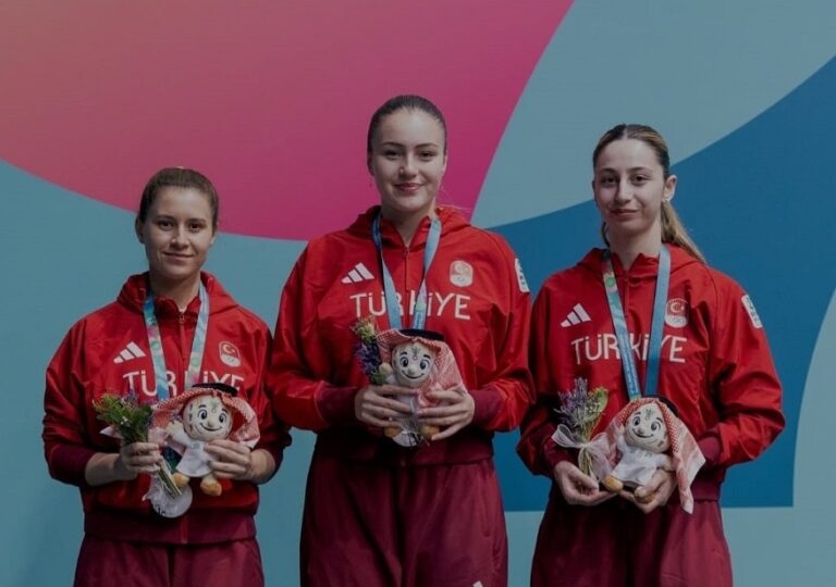 Belediyesporlu Özge Yılmaz’dan Gümüş Madalya