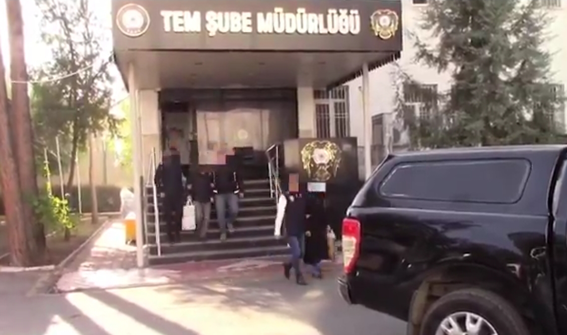 FETÖ Operasyonlarında 121 Şüpheli Yakalandı: 58 Tutuklama