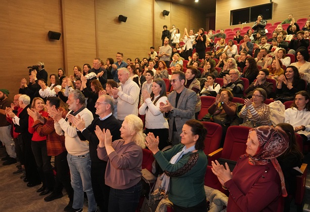AŞK LİSTESİ: İlk Gösterimi Yapıldı!