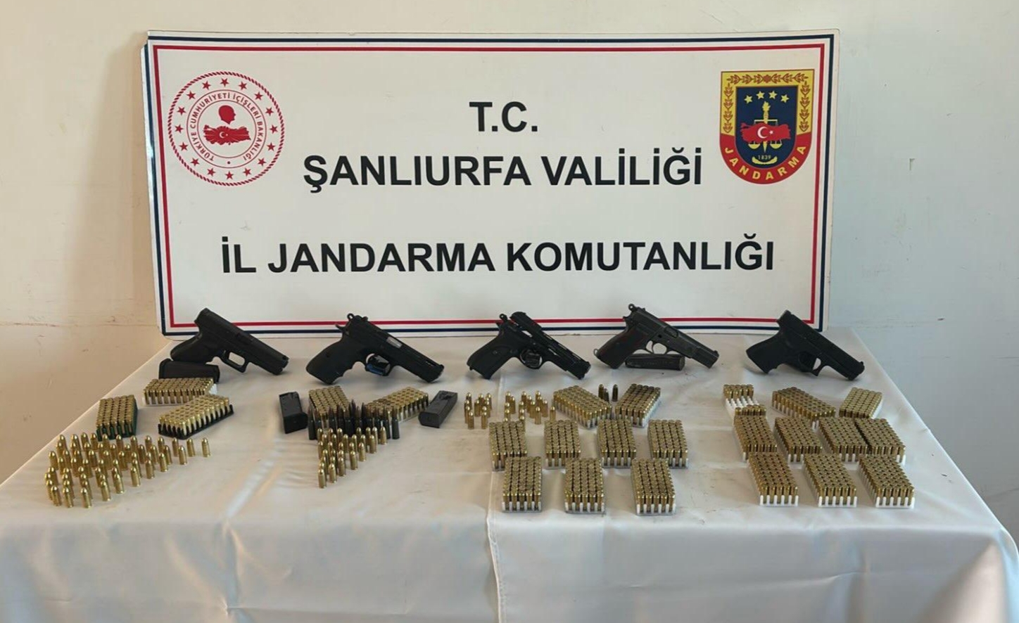 Halfeti’de silah operasyonu