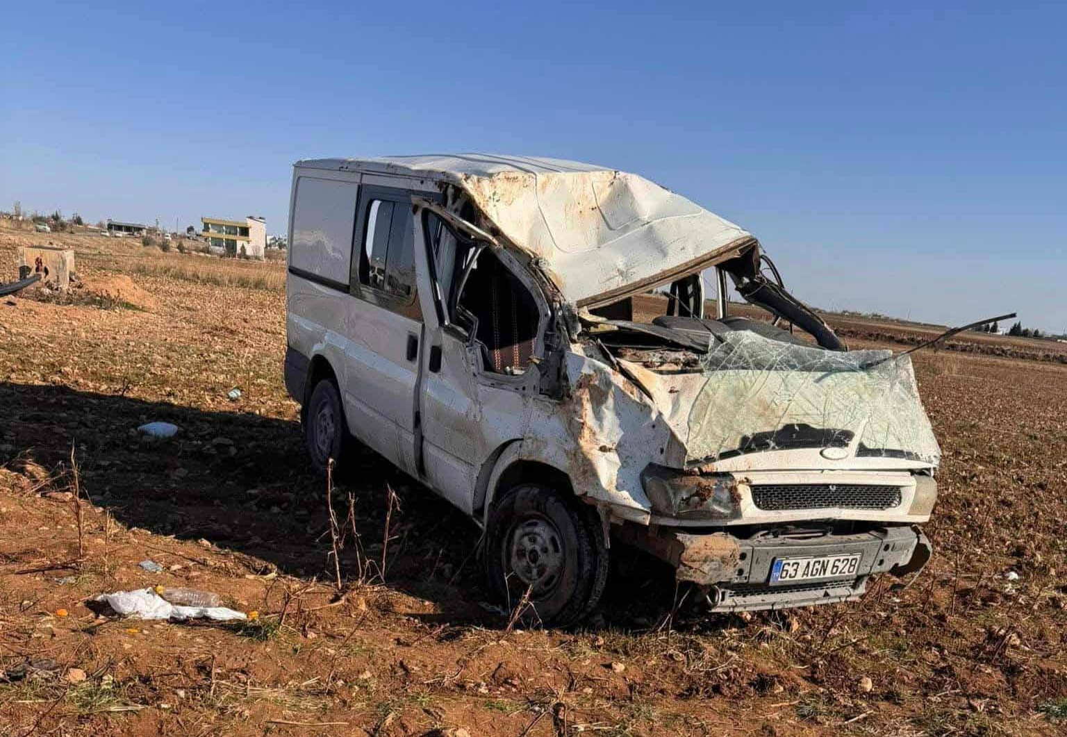 Akçakale’de midibüs kazası: 1kişi hayatını kaybetti