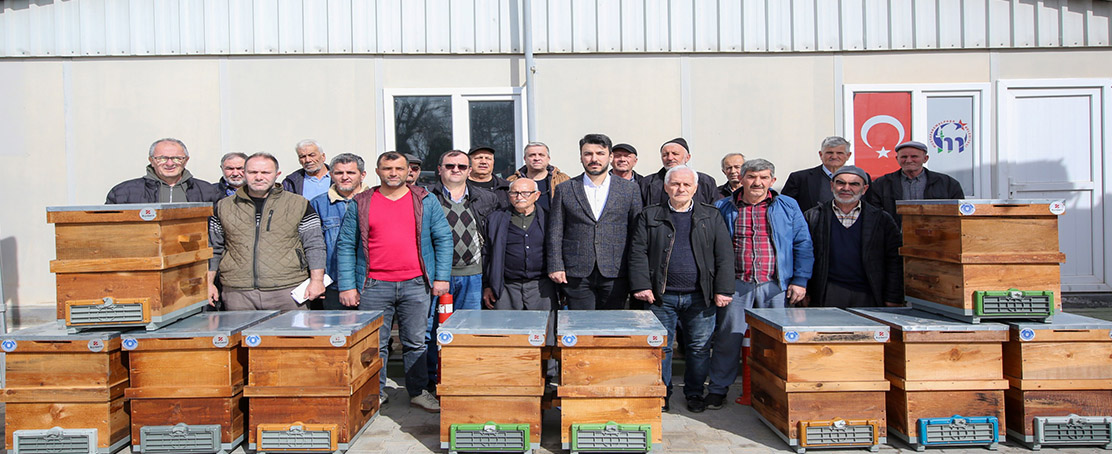 Büyükşehir Belediyesi’nden Kovan Desteği!