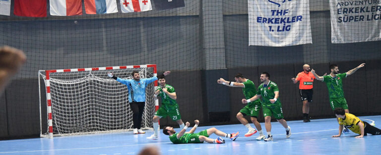 Erkek Hentbol Takımı Çeyrek Finale Yükseldi!