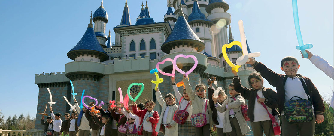 Masal Şatosu, Milyonlarca Ziyaretçiyi Ağırlamaya Devam Ediyor!