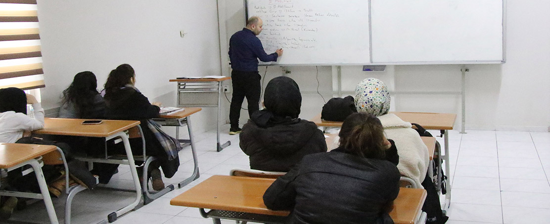 Gençler Geleceğe Eğitimle Hazırlanıyor!