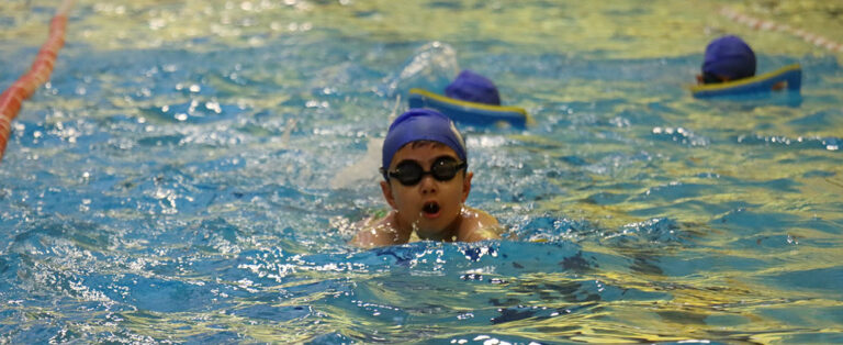 Minik Yüzücülerden 24 Madalya!