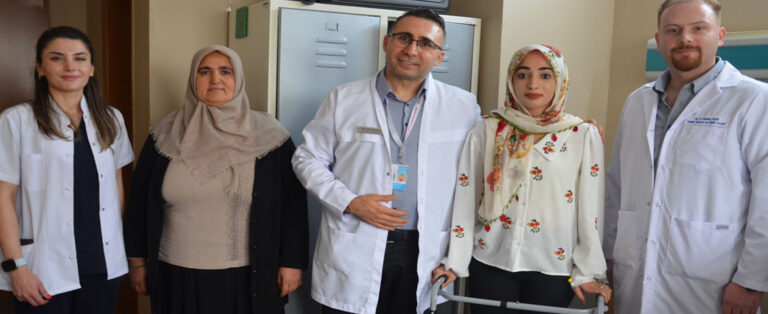 Tıpta Dev Adım: Genç Hastanın Kalçası Nakille Kurtuldu!