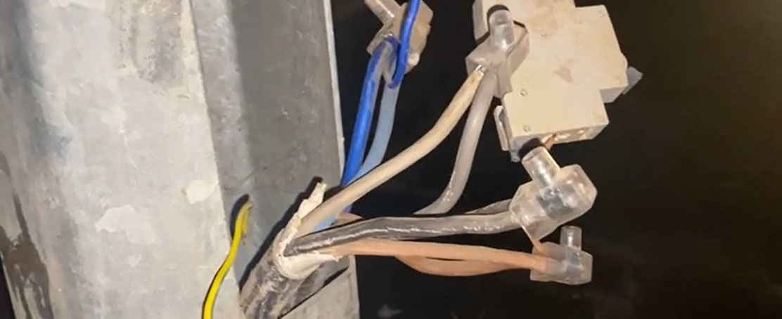 Aydınlatma Direklerinden Evlere Kaçak Hat!