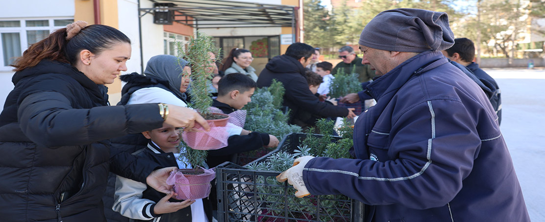 Öğrencilerin Anlamlı Talebine Destek!