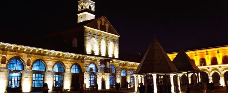 Ulu Cami’ye Yeni Aydınlatma!