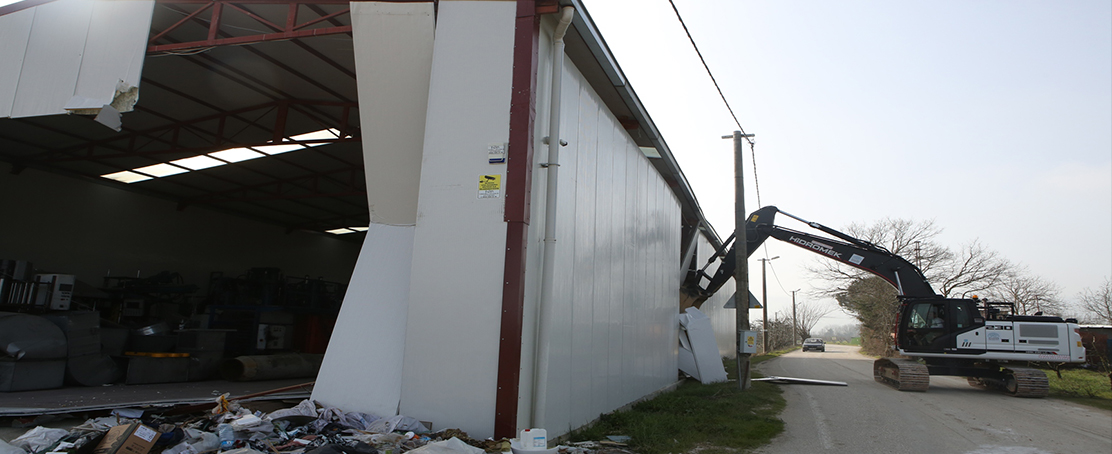 Tarım Alanındaki 900 Metrekarelik Kaçak Yapı Yıkıldı!
