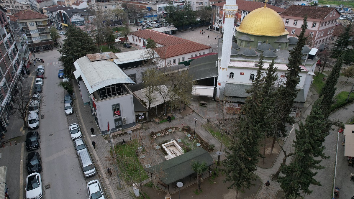 Eski Köy Meydanı Modern Bir Görünüme Kavuşuyor!