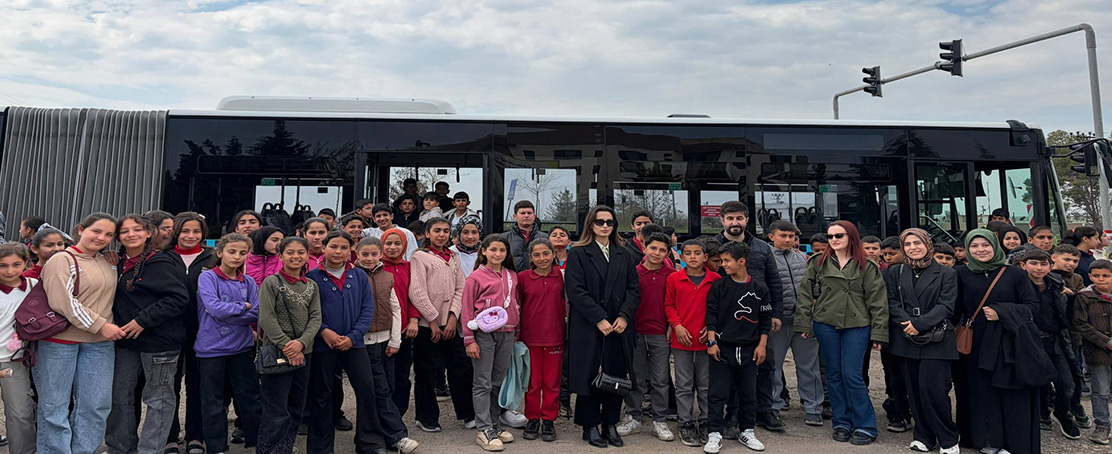 İz Bırakanlar Cemiyeti’nden Gençlere Anlamlı Dokunuş!