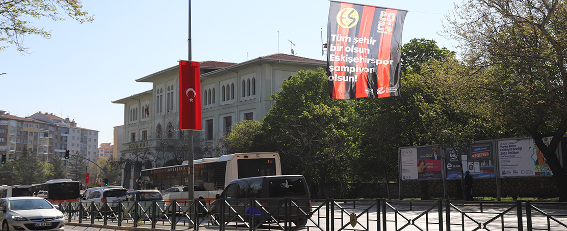 Büyükşehir Şehri Eskişehirspor Bayraklarıyla Donatıyor!