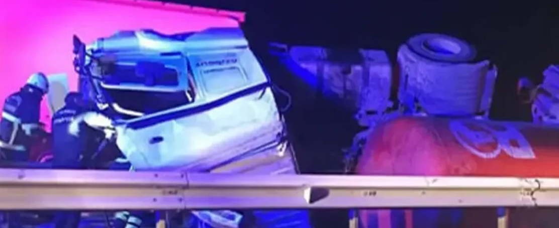 Akaryakıt Yüklü Tır Devrildi!