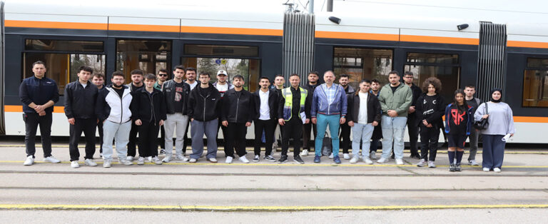 ESTU Öğrencilerinden Estram’a Teknik Gezi!