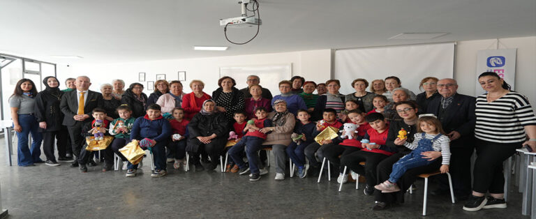 Nesiller Arası Sevgi Oyunlarla Büyüdü!