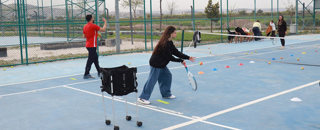 Eyyübiye’ye Tenis Kursu Açılıyor!