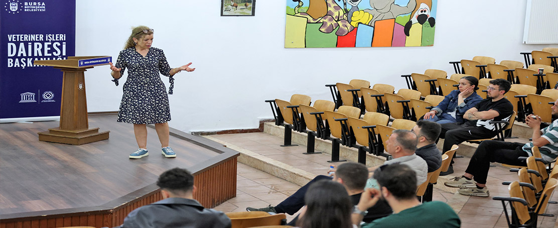 Büyükşehir’den Evcil Hayvan İşletmelerine Eğitim!