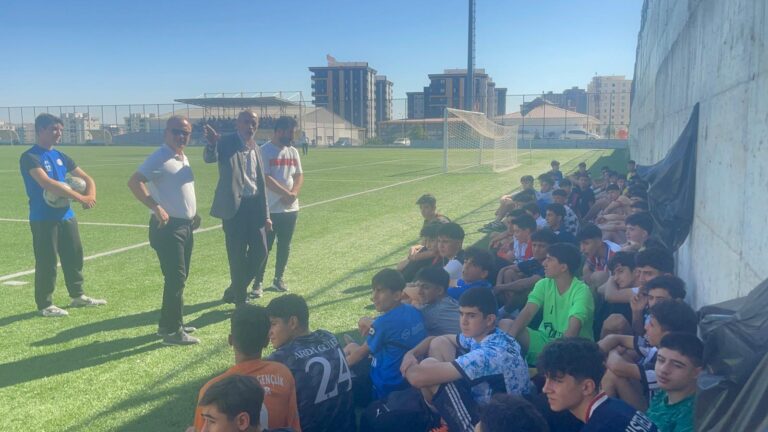 Şanlıurfa Futbolunun Efsaneleri Geleceğin Yıldızları İçin Sahaya İndi