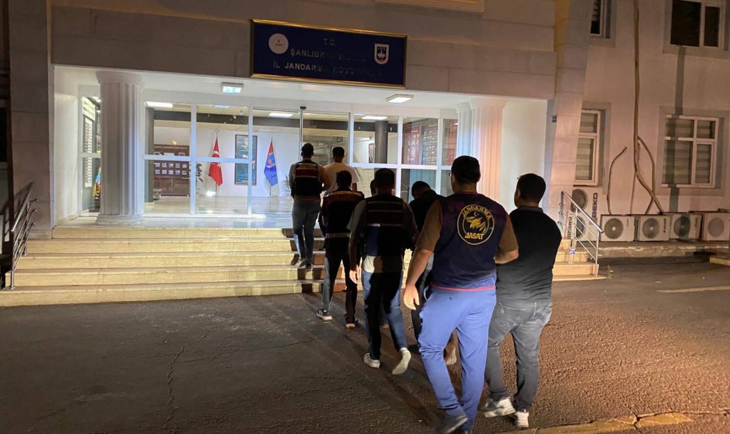 Sahte Polis Çetesi Jandarmadan Kaçamadı: 1 Milyon 250 Bin TL’lik Vurgun Aydınlatıldı