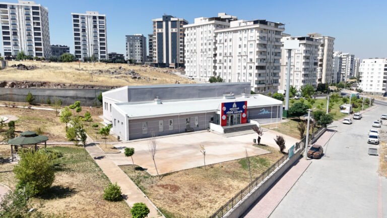 Karaköprü’de Yaz Boyunca Yüzme Heyecanı!