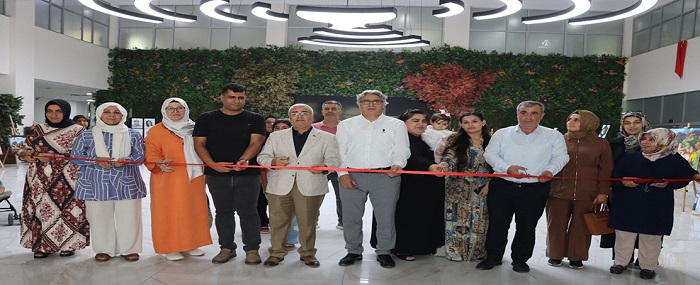 Karaköprü’de Sanat Dolu Buluşma: Yıl Sonu Resim Sergisi Açıldı!