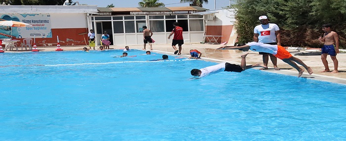 Çocuklar Yazın Keyfini Büyükşehir’in Havuzlarında Çıkarıyor!