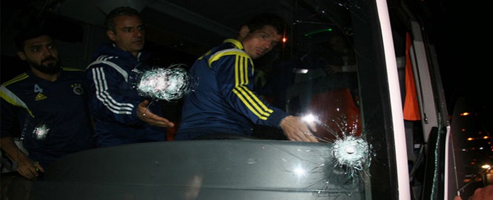 Fenerbahçe Otobüsü Saldırısında Yeni Operasyon: 5 Şüpheli Gözaltında!