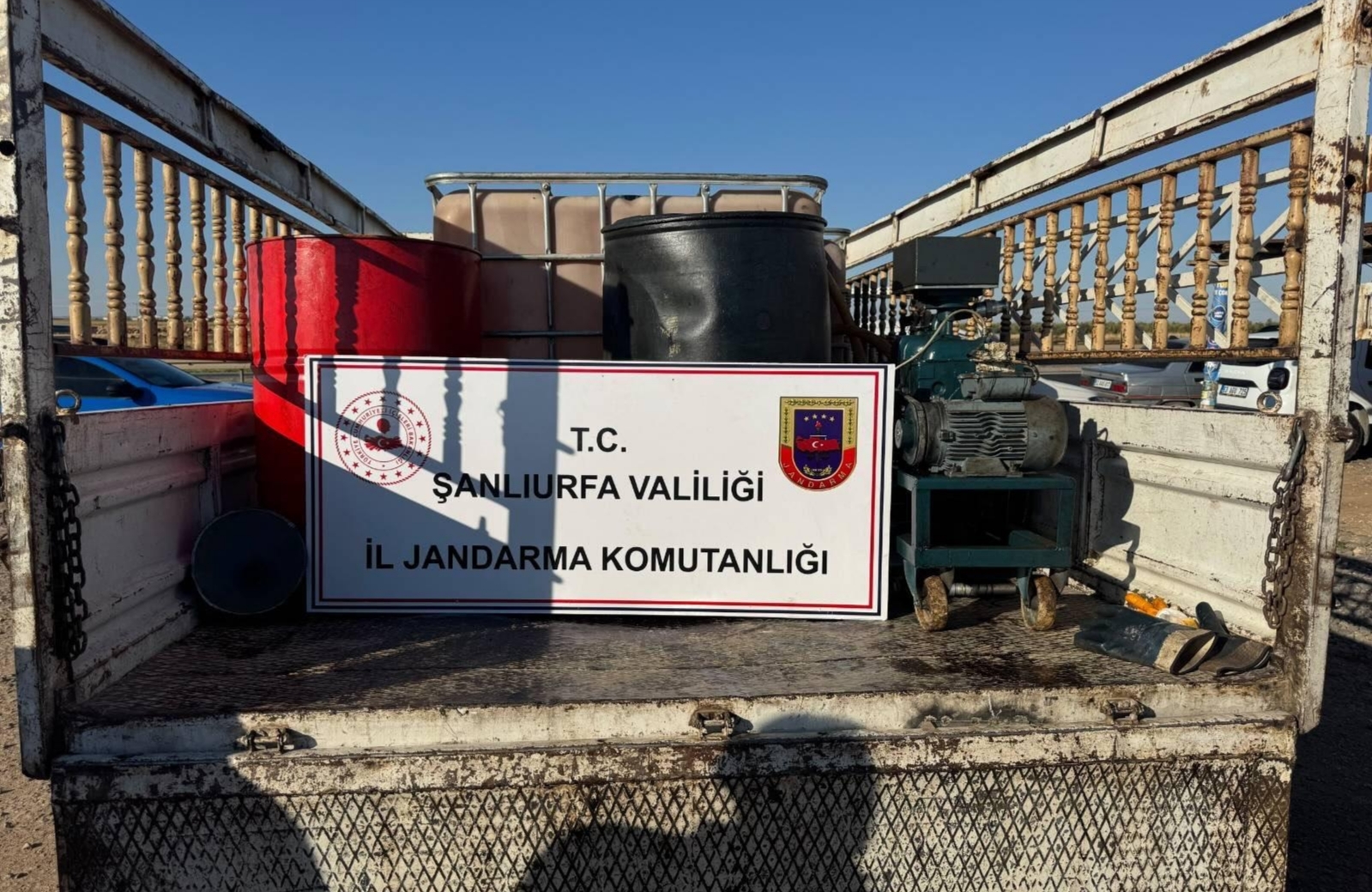 Viranşehir’de jandarmadan kaçak akaryakıt operasyonu!